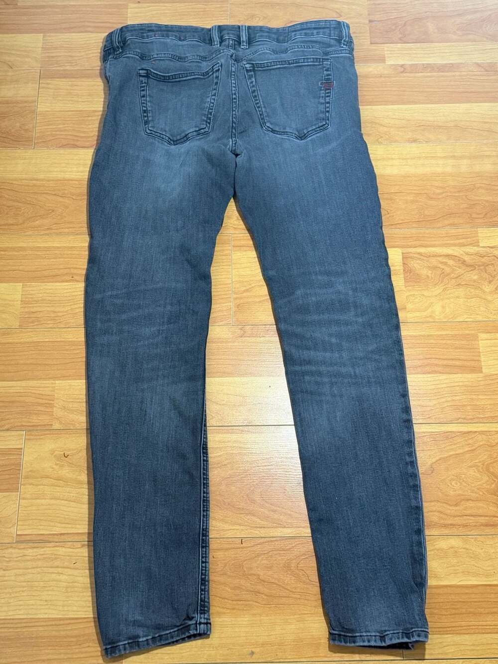 Diesel Industry Denim Division Men's Grey Wash Jeans - Picture 3 of 7